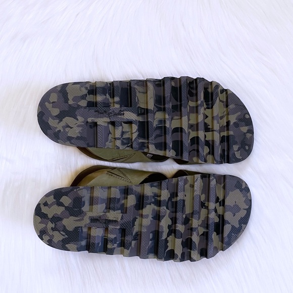 Timberland Women’s Santa Monica Sunrise Olive Sandals - Picture 7 of 8